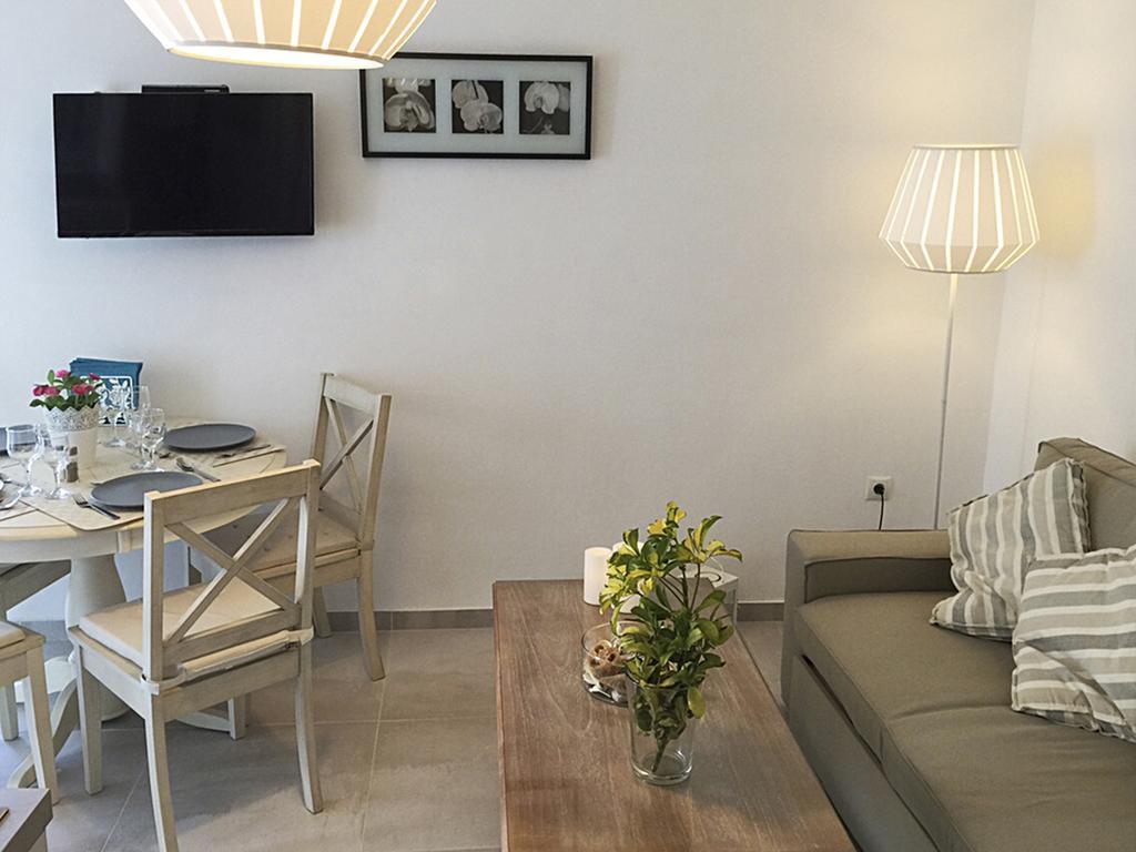 Lavish Suites Agios Ioannis Diakoftis Exterior photo