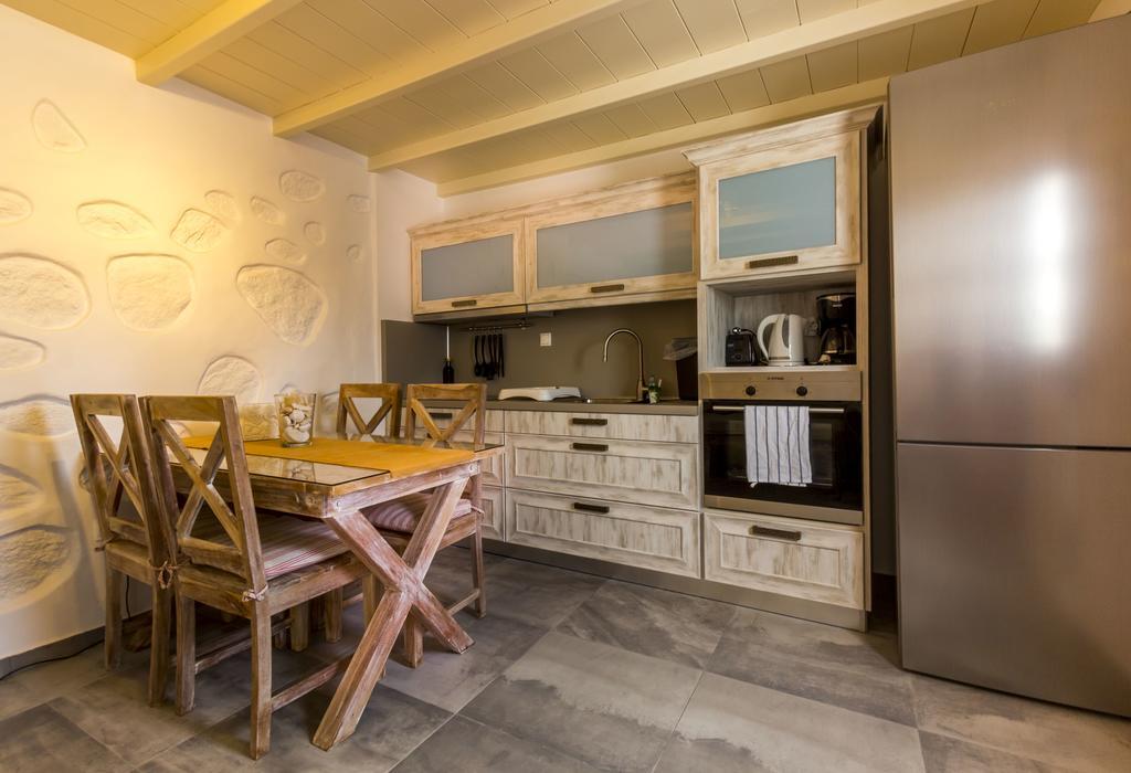 Lavish Suites Agios Ioannis Diakoftis Exterior photo