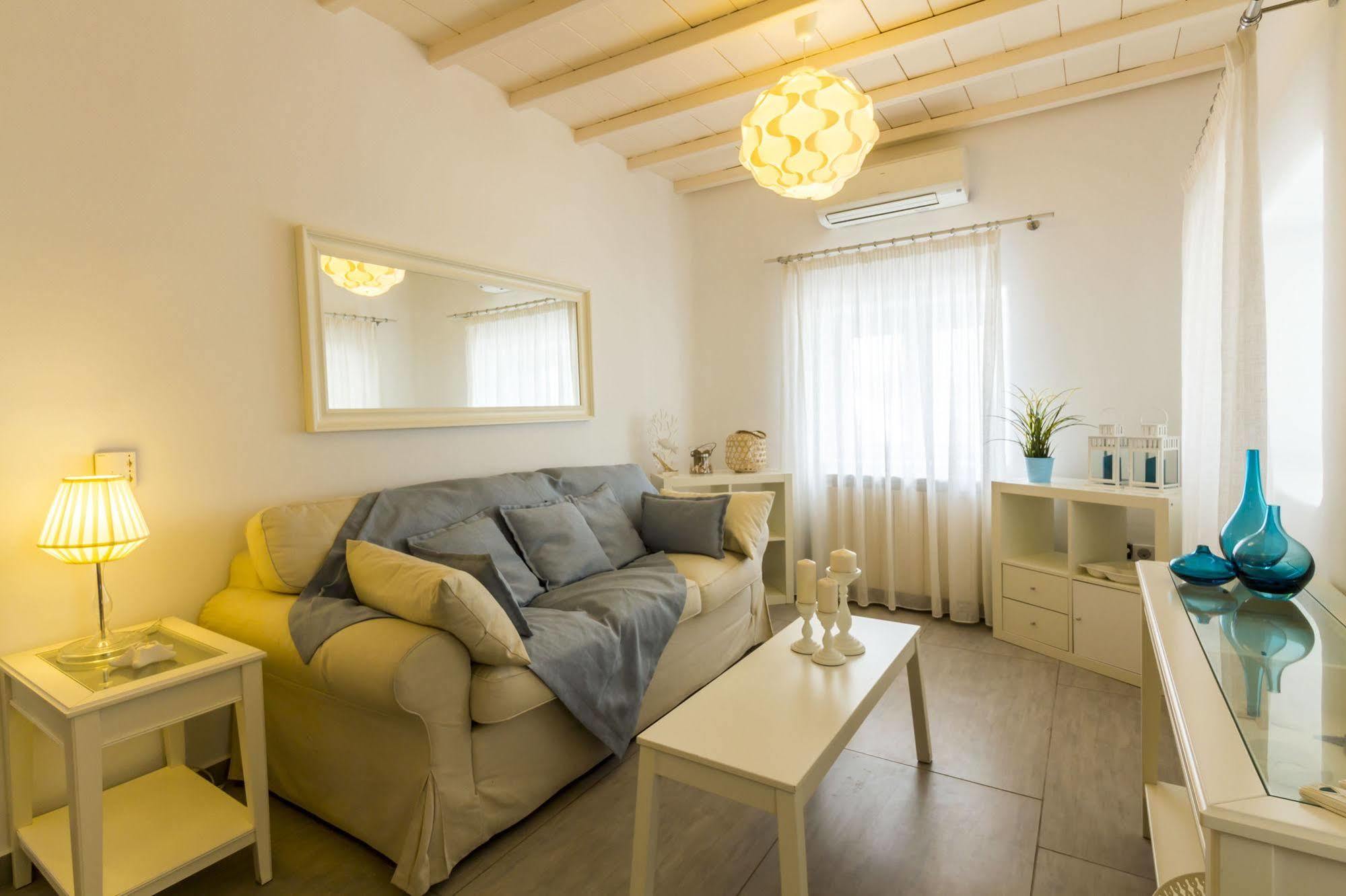 Lavish Suites Agios Ioannis Diakoftis Exterior photo