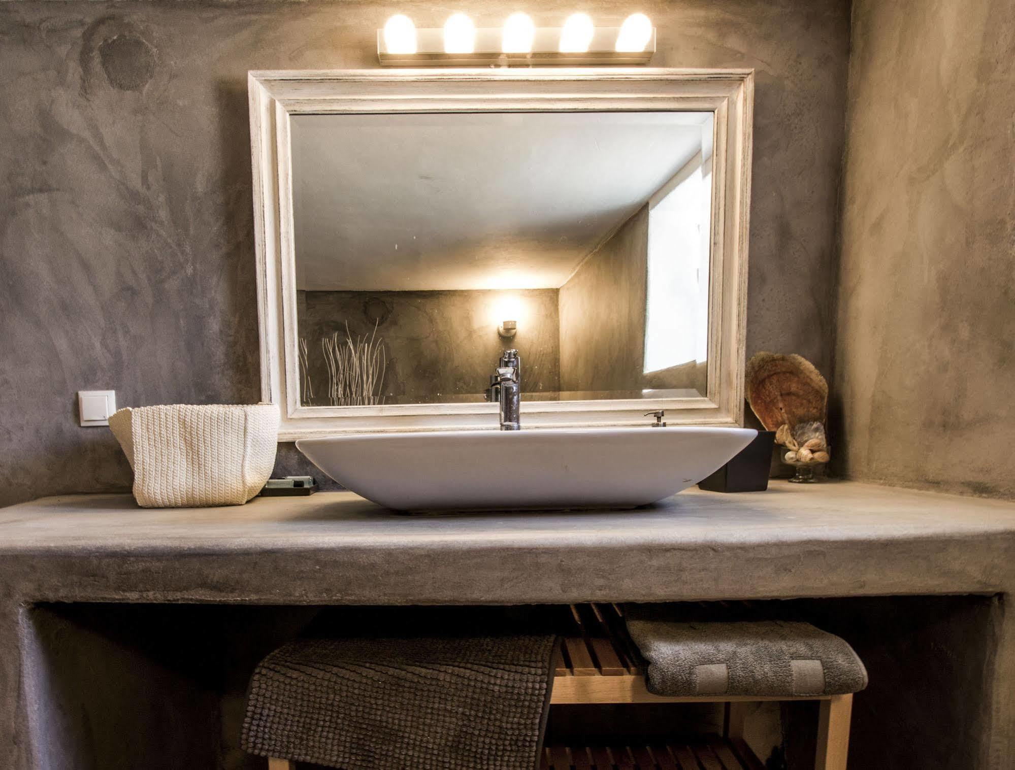 Lavish Suites Agios Ioannis Diakoftis Exterior photo